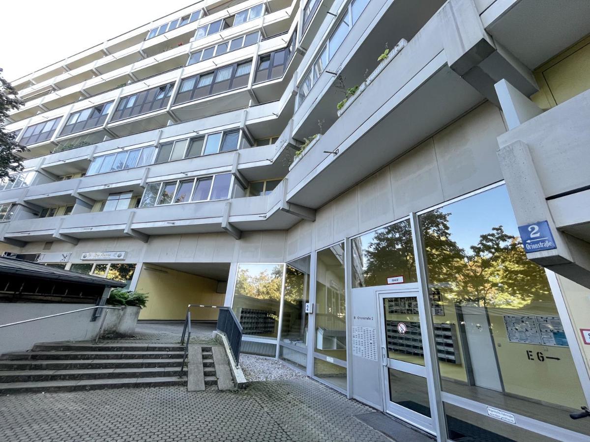 Lta Apartment In Unterschleissheim Bei Muenchen Eksteriør bilde